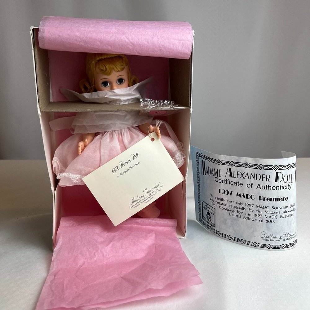 Madame Alexander | Wendy's Tea Party 1997 Restrung MADC Premiere Doll